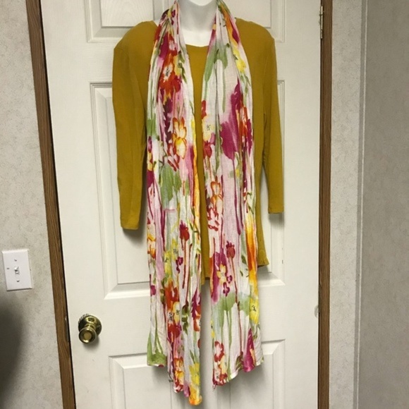 🔥3/$15🔥 Old Navy Floral Scarf - Picture 6 of 6